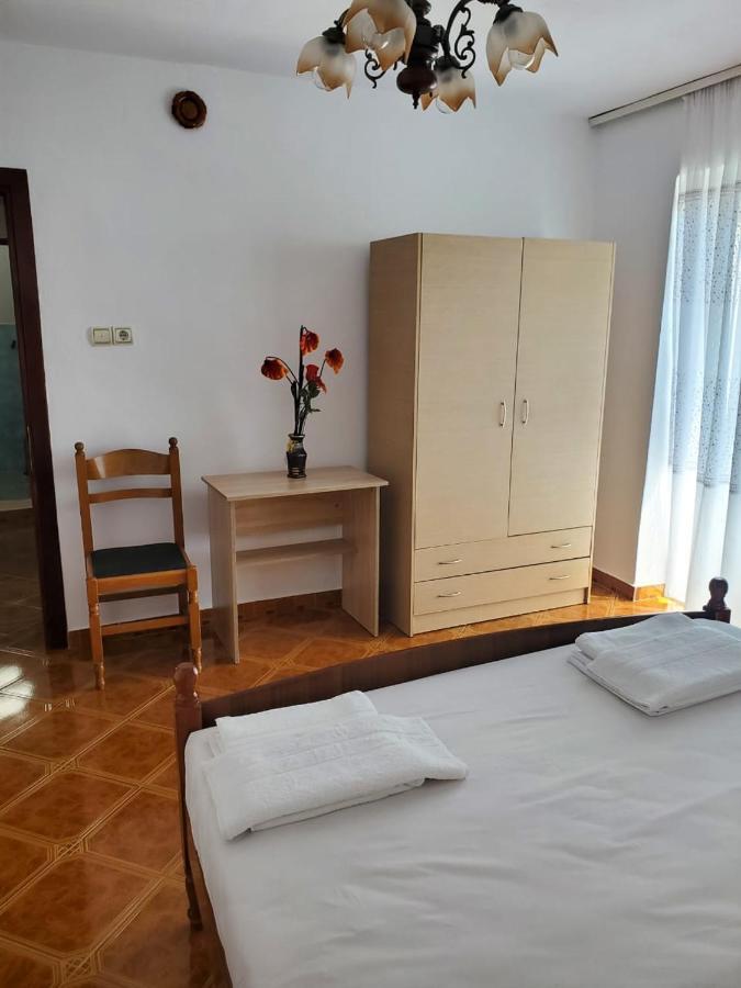 Lake Ohrid Guesthouse "Villa Valentina" Pogradec Exterior foto